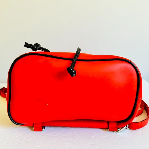 EUC O BAG RED BACKPACK WITH REMOVABLE TOP FLAP COVER main image 10